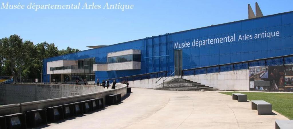 Nuit A La Roquette, Arles Apartment Ngoại thất bức ảnh