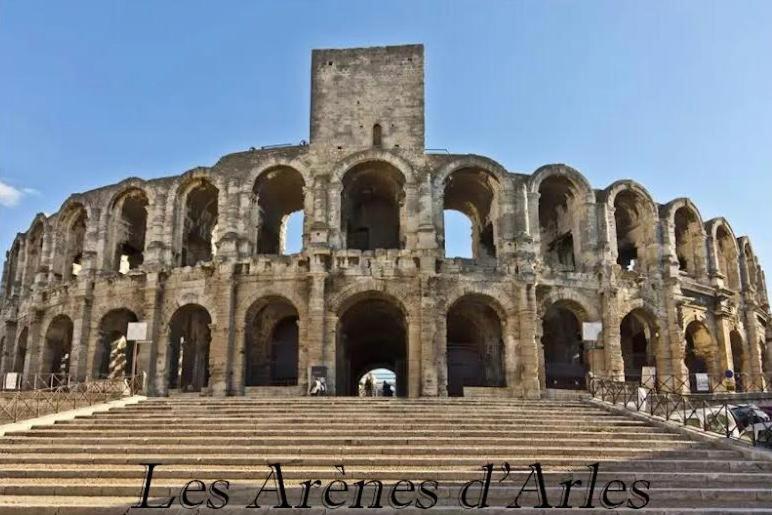 Nuit A La Roquette, Arles Apartment Ngoại thất bức ảnh
